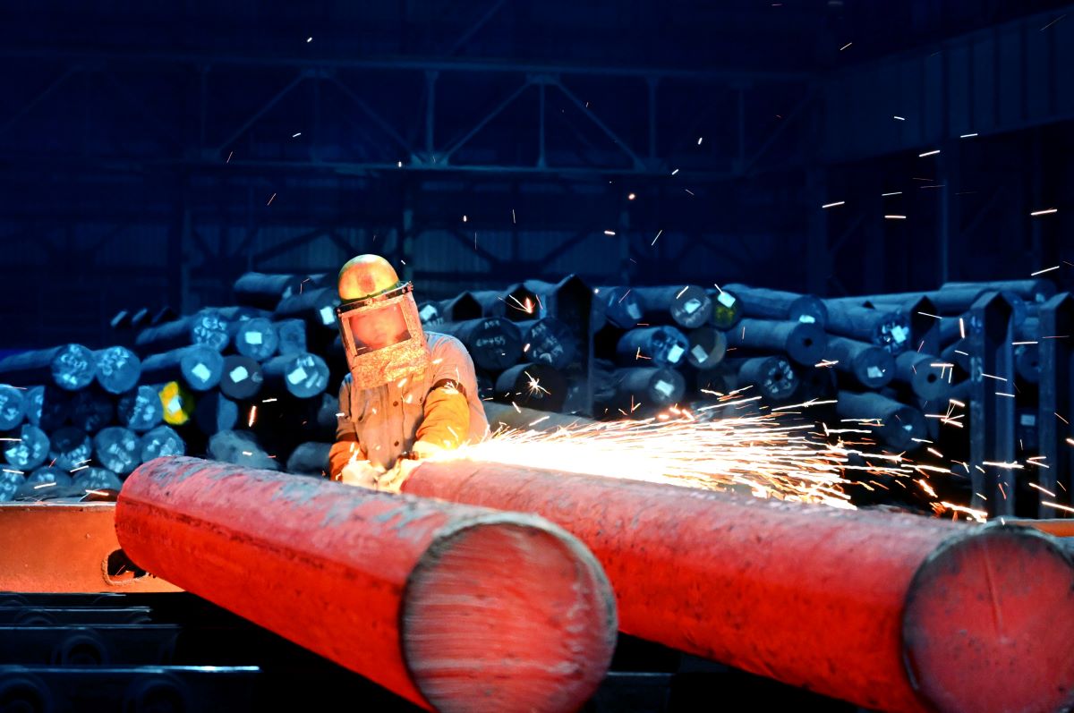 《人民網(wǎng)-湖南頻道》湖南衡鋼:“數(shù)”說砥礪奮進的2023